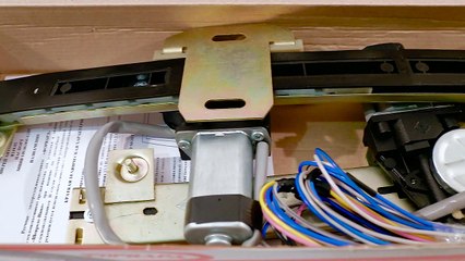 Электрические стеклоподъемники ФОРВАРД для Chevrolet NIVA в задние двери. Обзор комплекта