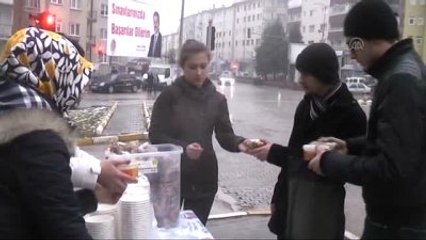 Üniversite Öğrencilerine Belediyeden Sıcak İkram