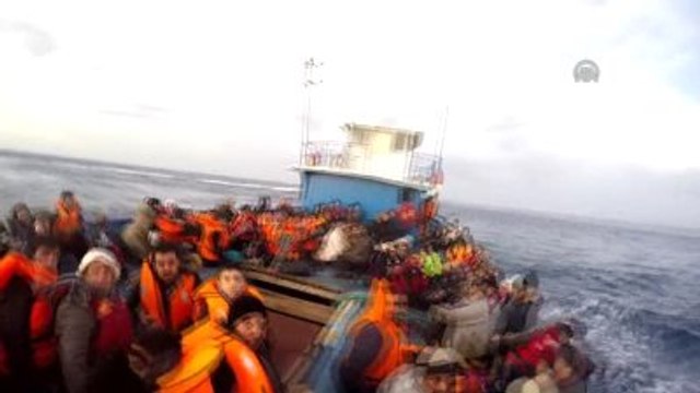 Yunan Adalarına Geçmeye Çalışırken Kurtarılan 204 Sığınmacının Görüntüleri