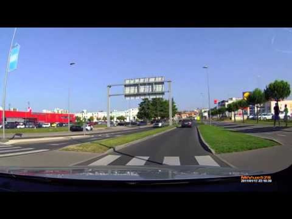 Везение на дороге   На грани   Аварии Грузовиков 2015  Аварии и ДТП