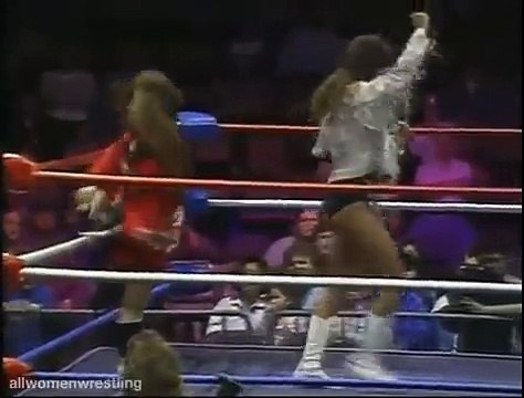 Intro Bambi & Malia vs Glamour Girls - Clip Team America vs Glamour Girls 2 LPWA