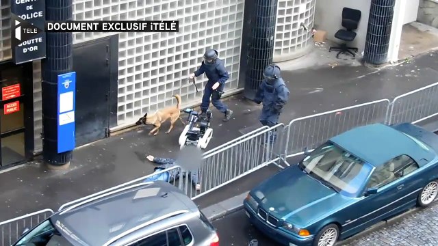 Les images de l'intervention des démineurs sur le corps de l'homme abattu par la police