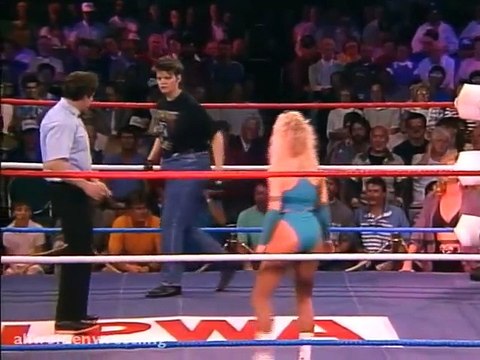 LPWA - Sindy Paradise vs The Beast Clip Team America vs Glamour Girls 2 (Full)