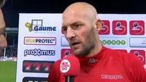 Röportaj Sırasında Kafaya Şişe Yiyen Futbolcu