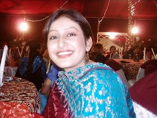 Pashto Local Girl very very Bad poetry