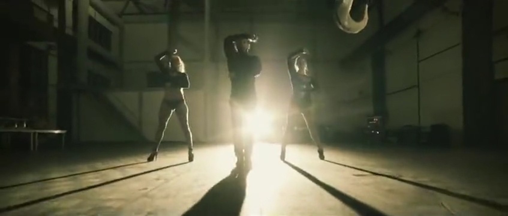 Sean Finn ft. Mr V. - Break It Down