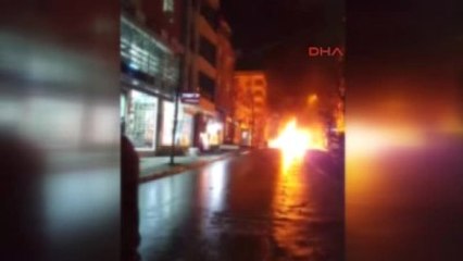 Gazi Mahallesi'nde Belediye Otobüsü Yakıldı