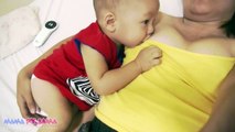 BREASTFEEDING BABY PLAYING MOM & TV ASI ☆ الرضاعة الطبيعية