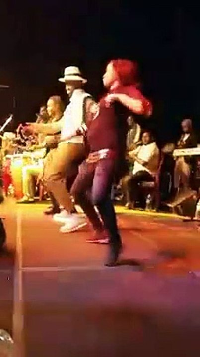 Les chaussures lumineuses de WALY SECK