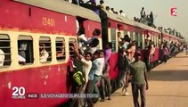 Inde : le réseau ferroviaire saturé, les voyages se font sur les toits des trains