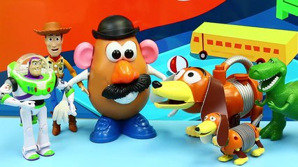 Toy Story Mr Potato Head Sells a Slinky Dog Bubble Machine to Rex Dinosaur and Buzz Lightyear