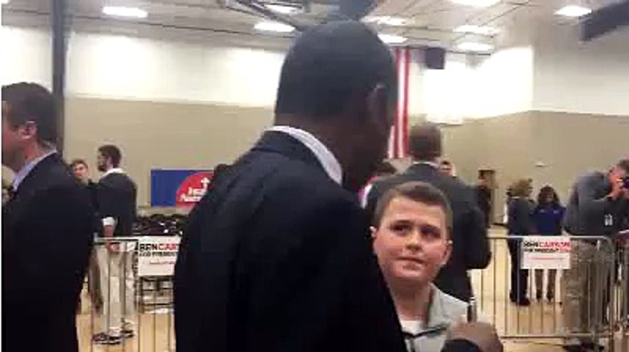 Ben Carson does photo op with  'worst student in class'