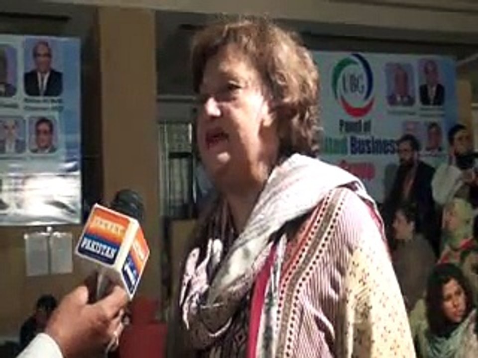 Madam Elahi Rehmat Raj (Chairperson WCCI Bahawalpur) talked with Waheed Jang about FPCCI elections 2016.