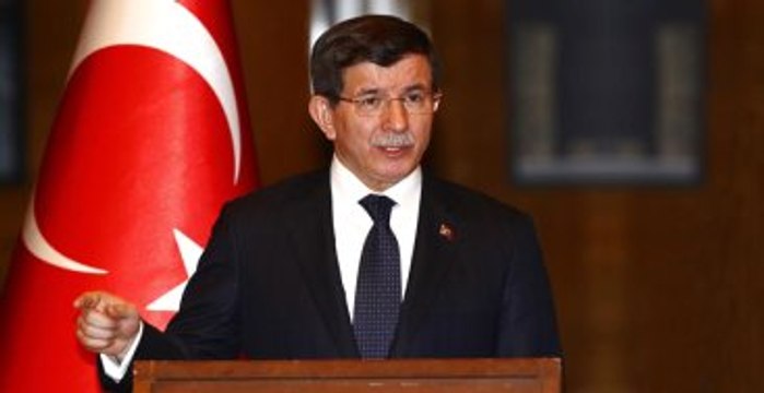 Davutoğlu'ndan Gece Yarısı Öğrencilere Burs Müjdesi