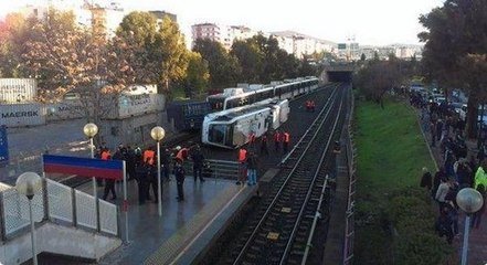 İzmir'de metro devrildi... Kaza yerinden ilk görüntüler