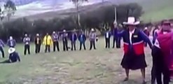 Eniştesiyle İlişki Yaşayan Kadın Köy Meydanında Cezalandırıldı