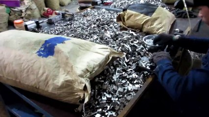 Herrajes para Muebles & Herrajes para Gabinetes - China: Bisagra de Cazoleta ECO / Production 1