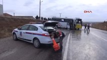 Aksaray Öğrenci Taşıyan Midibüs ile Halk Otobüsü Çarpıştı 2 Ölü, 11 Yaralı