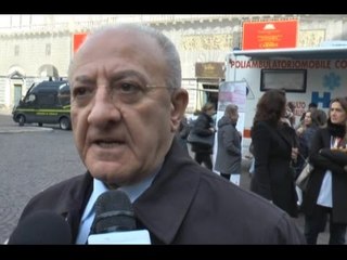 Napoli - Visite oncologiche gratuite, in piazza anche De Luca (16.12.15)