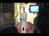 Napoli - Giubileo, il cardinale Sepe apre la Porta Santa (14.12.15)
