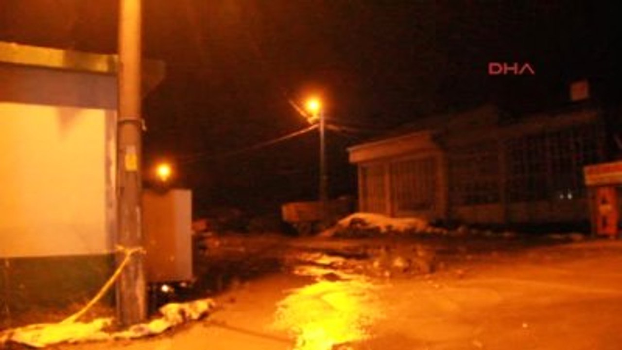 İnebolu'da Eriyen Kar Heyelana Yol Açtı