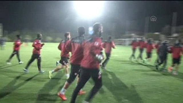 Gençlerbirliği'nin Yeni Transferi Selçuk Şahin: Elimden Gelenin En İyisini Yapmak İçin Buradayım