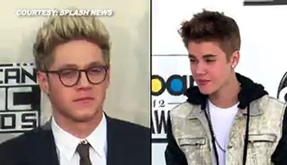 Selena Gomez FLAUNTS SExXY Bikkini Selfie During Photoshoot