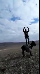 eşeğin üstünde ankara havası oynayan çoban