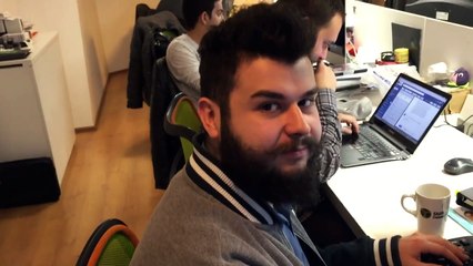 Parmak Bilgisayar Counter Strike GO Oynatabilir mi?