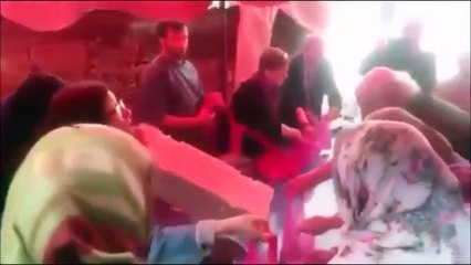 CHP'liler ücretsiz hamsi dağıttı, oy istedi!