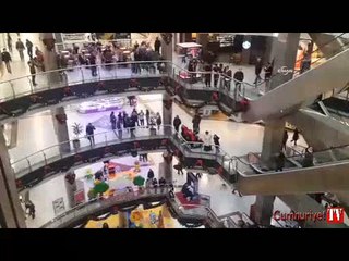 İstanbul'da AVM'de feci ölüm