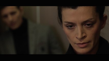 Je suis UNE MAIN AUX FESSES