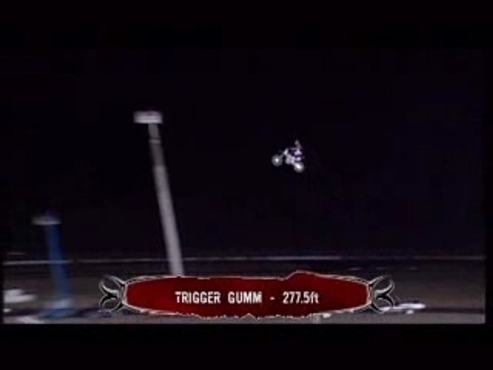 Le + Long Saut en Moto