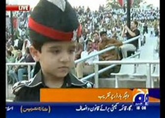 Amazing Prade on Wagha Border little boy lovely moments