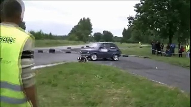 Fiat 124 com motor Honda CBR 900RR