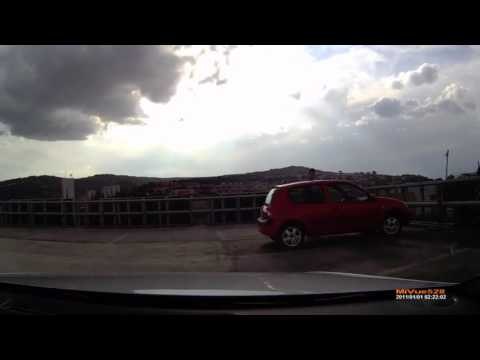 Застрял на путях и сбит поездом Аварии на железной дороге