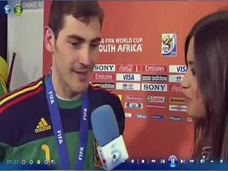Casillas kissed amorously female MC