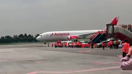 Batismo do Boeing 787 Dreamliner da Avianca em Bogotá