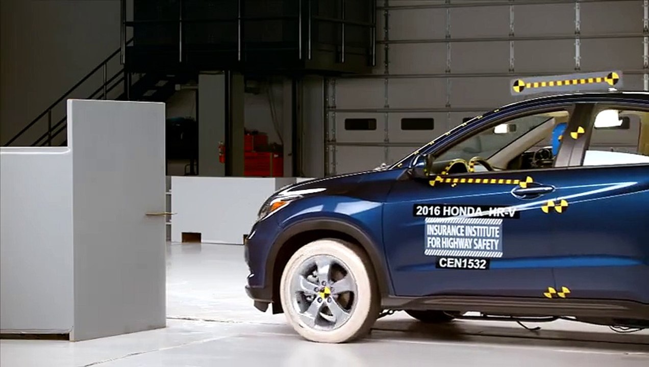 2016 Honda HR-V small overlap IIHS crash test