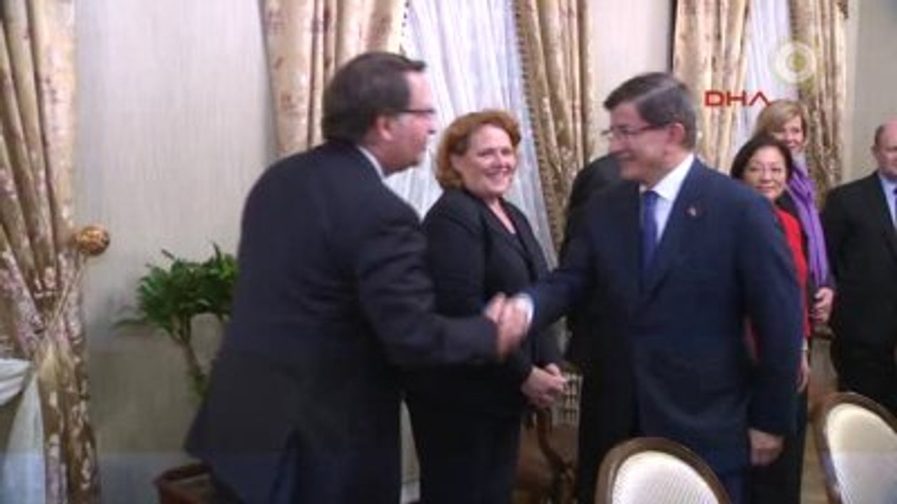 Davutoğlu, ABD Senato Heyeti ile Görüştü