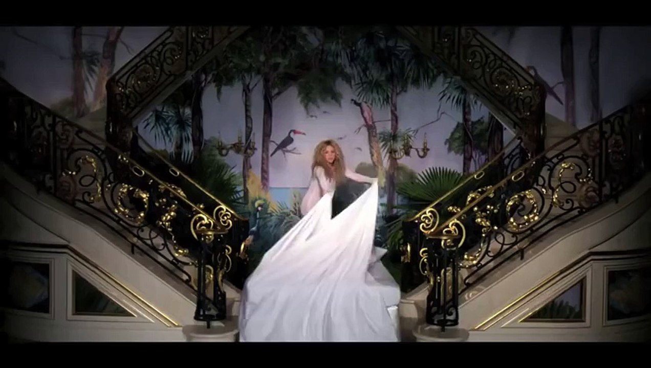 SHAKIRA ft. SELENA GOMEZ - Who is sexier