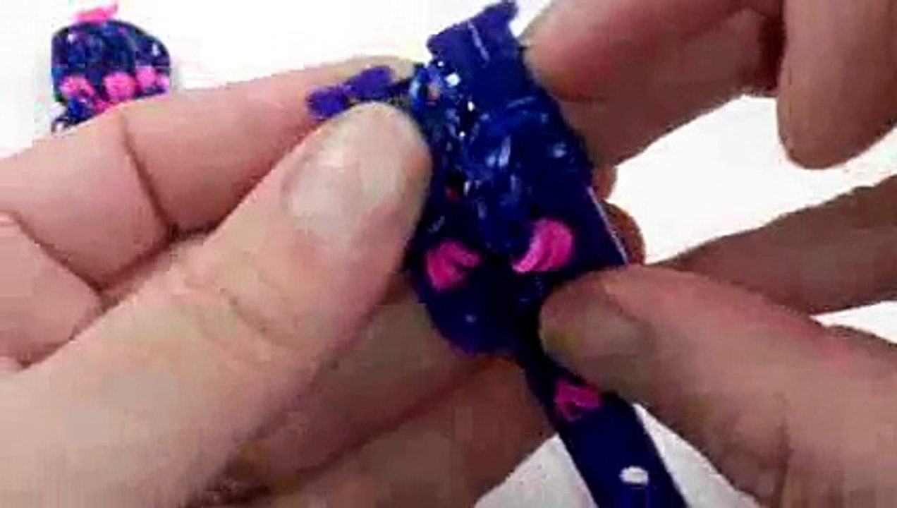 Зимняя Шапочка из резинок Rainbow Loom.Плетение из резинок Видеоуроки.