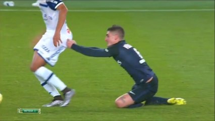 Marco Verratti trying to disrupt the opponent's clothing - Paris SG - Bastia