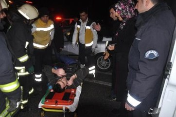 Geçirdiği Kazada Araca Sıkışan Sürücü "Çok Hasar Var Mı?" Diye Sordu