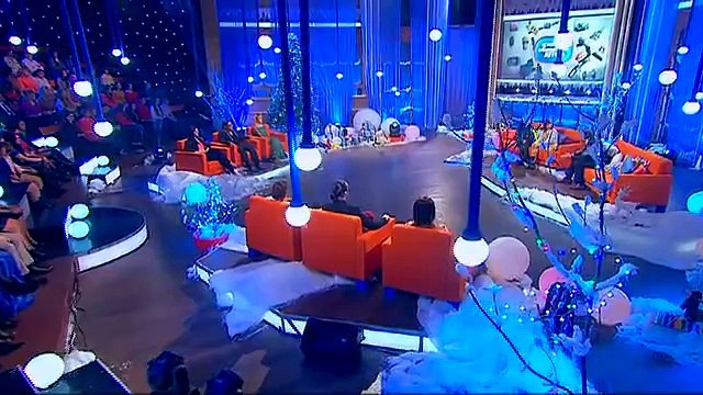 Саша Фокин и другие герои проекта в новогоднем выпуске