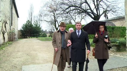 Mitterrand: sa famille et ses proches lui rendent hommage