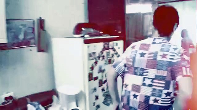 В свои 13 лет он уже курит, пьет и бьет бомжей. Дорогая, мы убиваем детей.