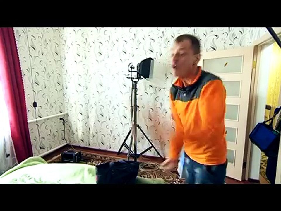 Жестокое унижение.