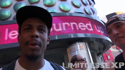 Bikini Girl want money first for taking a Photo with her Las Vegas Show Girls 2014