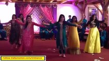 Cute Girl Wedding Dance - Jad Mehndi Lag Lag Jaway - HD